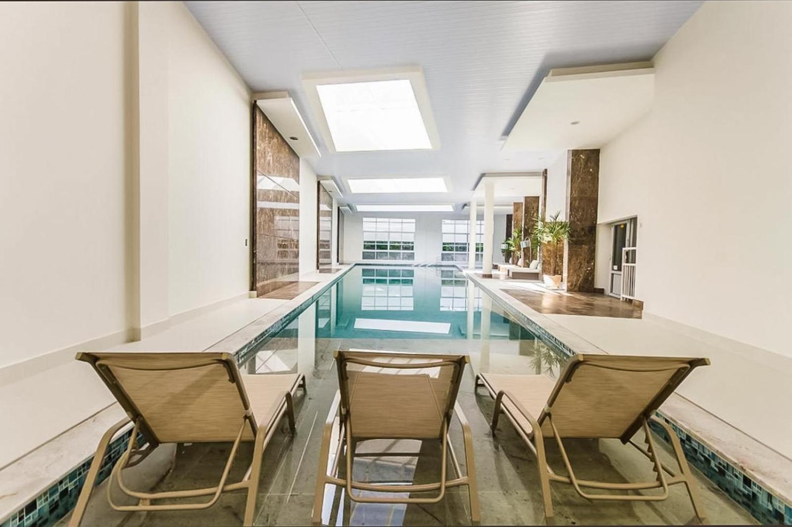 Apartamento 2 Dorms Andar Alto Com Piscina Aquecida Pinheiros - 5 Pessoas